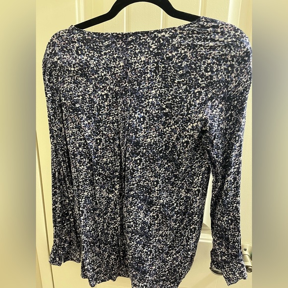 RW&co buttoned blouse - Picture 2 of 3